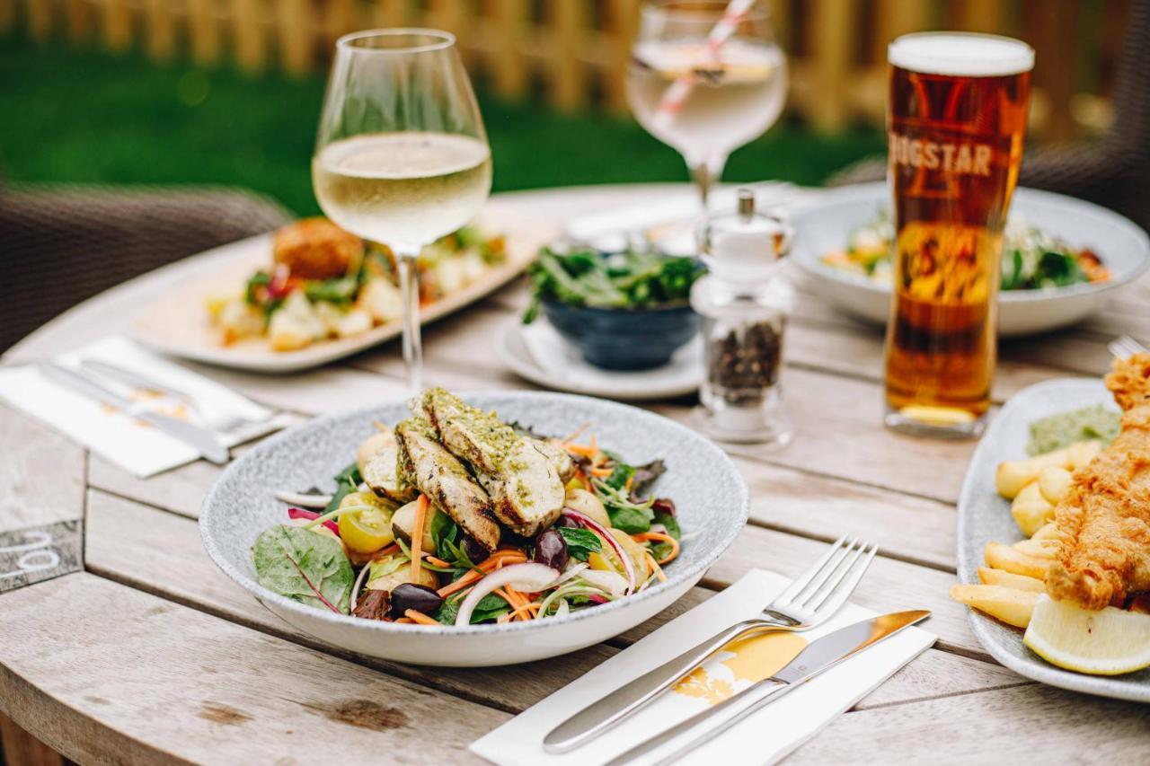 ホテル The Wellington Arms - Basingstoke-Reading Heckfield エクステリア 写真